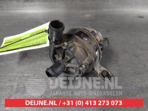 Gebruikte Extra waterpomp Isuzu D-Max (TFR/TFS) 1.9 DDI 4x4 Prijs op aanvraag aangeboden door V.Deijne Jap.Auto-onderdelen BV