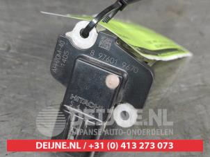 Isuzu D-MAX Luchthoeveelheidsmeter O612035 foto 2