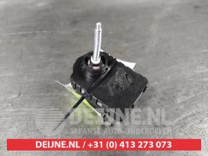 Isuzu D-MAX Koplampmotor O612037 foto 2