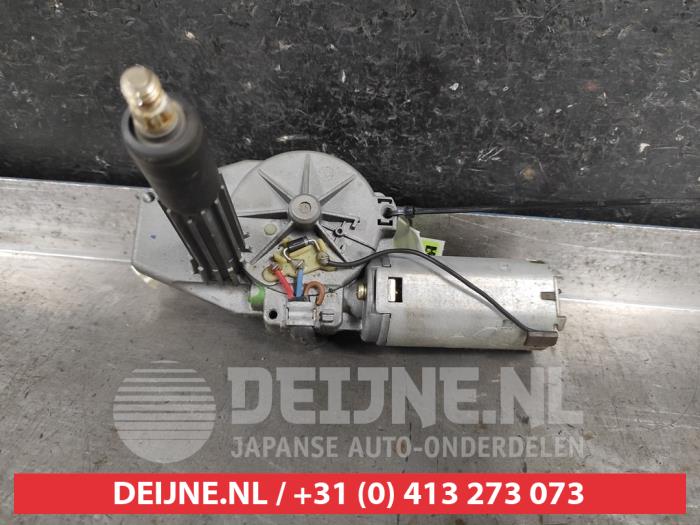 Nissan Almera Tino Ruitenwissermotor achter O612159