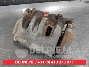 Isuzu D-MAX Remklauw (Tang) rechts-voor O612112 foto 2