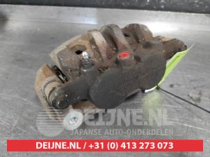 Isuzu D-MAX Remklauw (Tang) rechts-voor O612112 foto 3