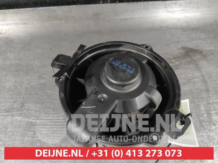 Mitsubishi Colt Kachel Ventilatiemotor O612322