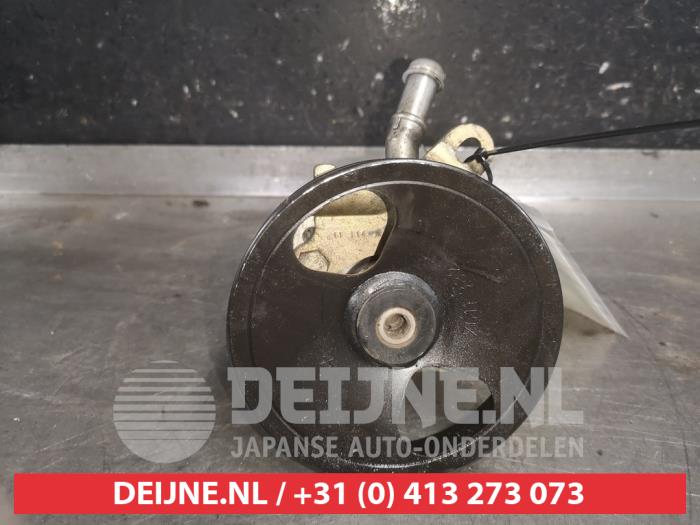 Gebruikte Servopomp Nissan Primera (P11) 1.8 16V Prijs € 35,00 Margeregeling aangeboden door V.Deijne Jap.Auto-onderdelen BV