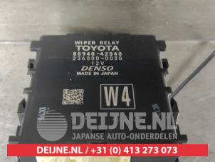 Toyota Rav-4 Scheibenwischer Modul O612619 foto 2