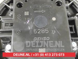 Toyota Rav-4 Kachel Ventilatiemotor O612638 foto 3