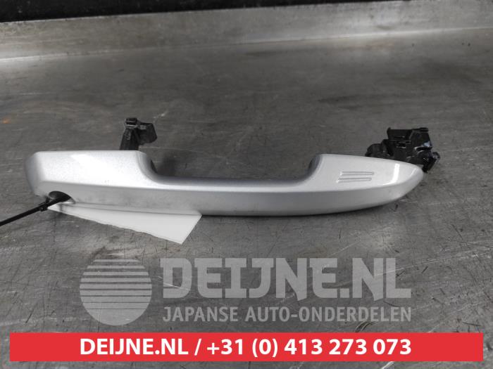 Toyota Rav-4 Türgriff 4-türig links vorne O612640