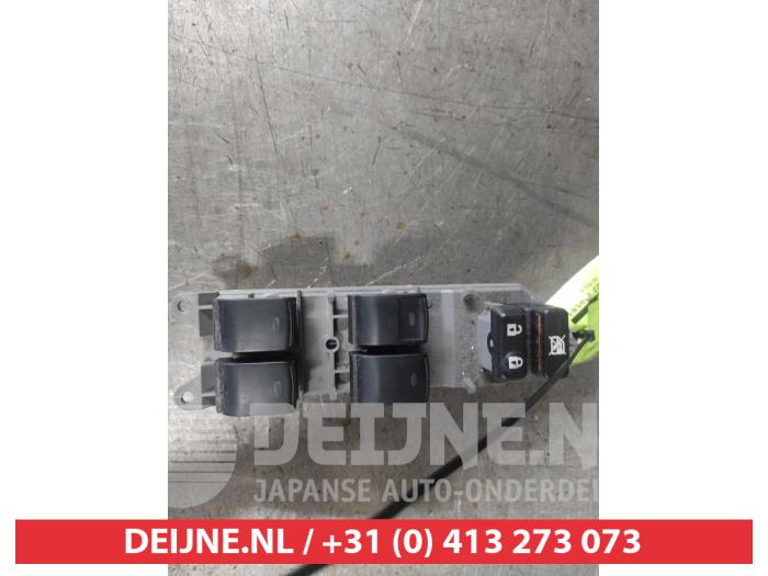 Toyota Auris Combischakelaar ramen O612654