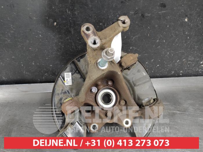 Toyota Rav-4 Achsschenkel links hinten O612756