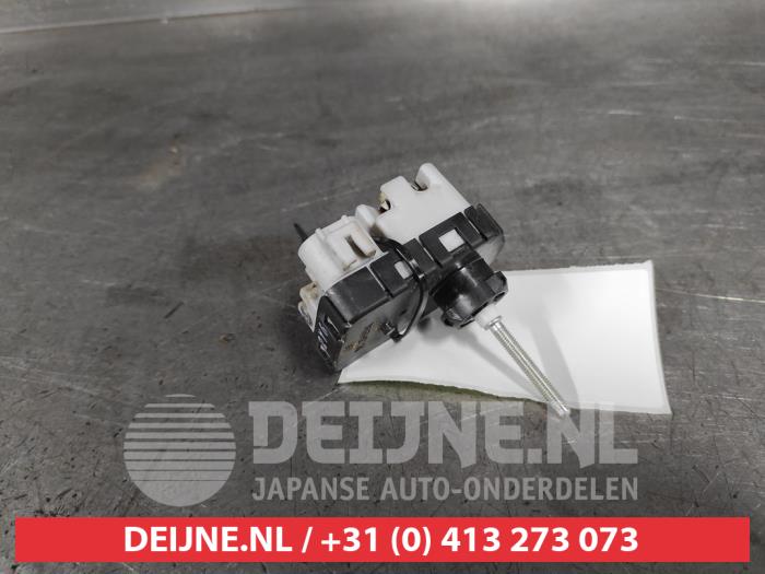Mazda 6 Scheinwerfermotor O612808