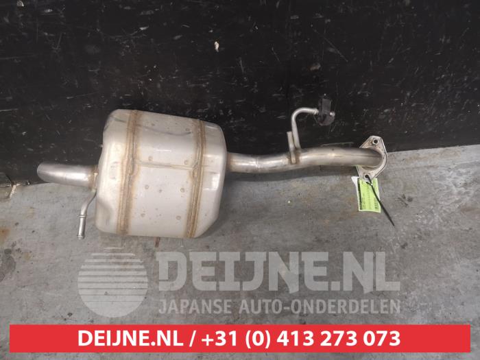 Gebruikte Uitlaat Einddemper Toyota Yaris IV (P21/PA1/PH1) 1.5 12V VVT-i Prijs € 100,00 Margeregeling aangeboden door V.Deijne Jap.Auto-onderdelen BV