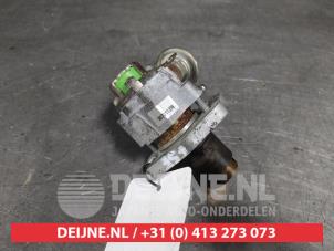 Toyota Avensis Mechanical fuel pump O613059 photo 2