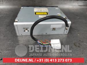 Toyota Yaris CD changer O613316 photo 2