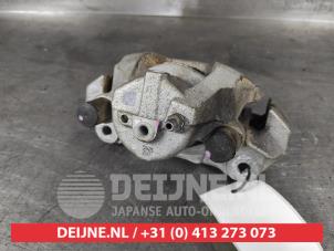 Toyota Yaris Front brake calliper, right O613434 photo 3