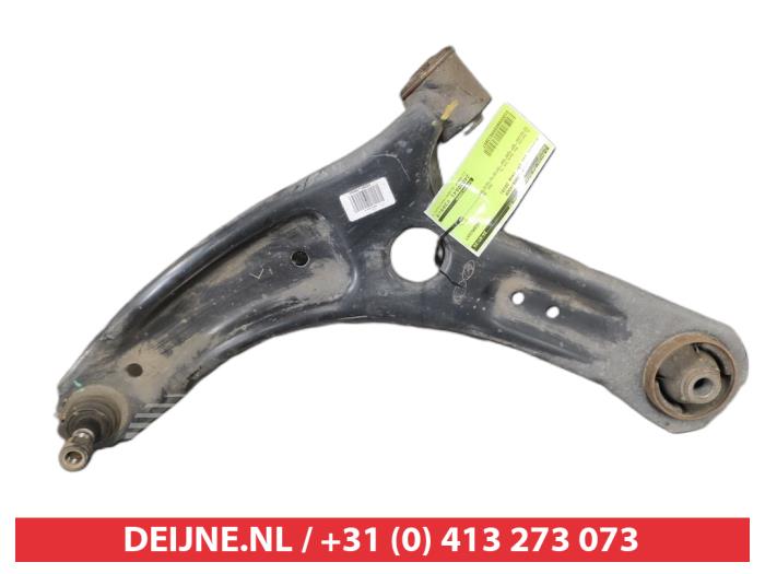 Hyundai I20 Front lower wishbone, left O613657