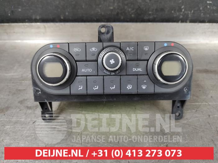 Nissan Qashqai Kachel Bedieningspaneel O613927
