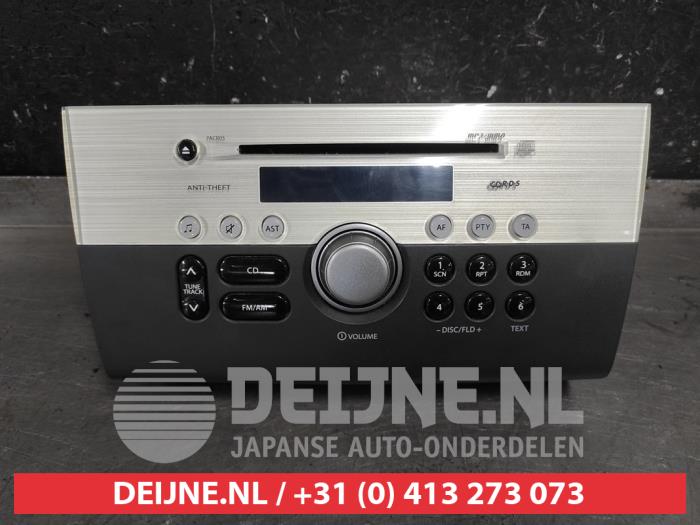 Suzuki Swift Radio O614328