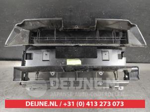 Gebruikte Luchtgeleider Mitsubishi Eclipse Cross (GK/GL) 2.4 16V PHEV 4x4 Prijs € 200,00 Margeregeling aangeboden door V.Deijne Jap.Auto-onderdelen BV