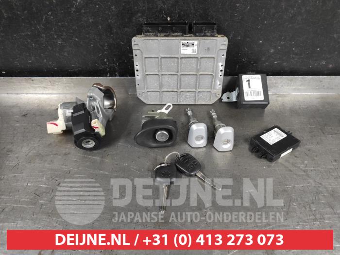 Toyota Yaris Slotenset Cilinder (compleet) O614636