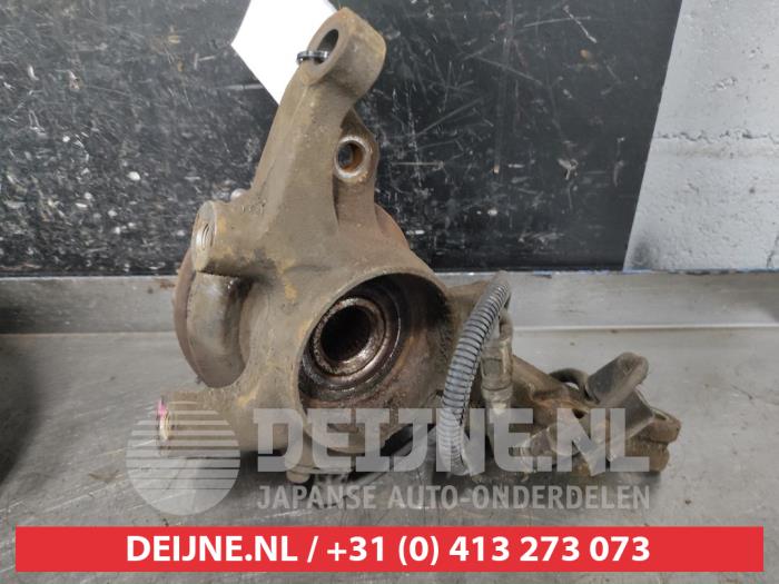 Hyundai I30 Knuckle, front left O614645