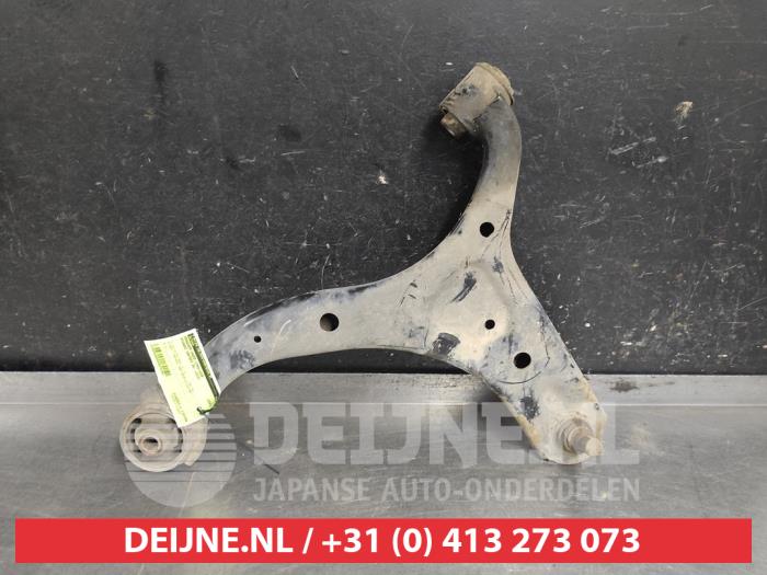 Hyundai Santafe Front lower wishbone, left O615259
