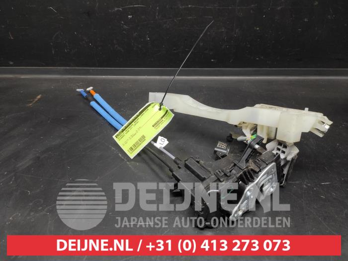 Hyundai Kona Deurslot Mechaniek 4Deurs links-voor O615400