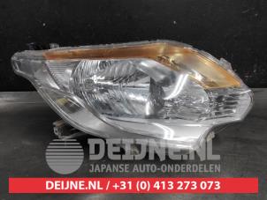 Gebruikte Koplamp rechts Mitsubishi L-200 2.4 Clean Diesel 4WD Prijs € 181,50 Inclusief btw aangeboden door V.Deijne Jap.Auto-onderdelen BV