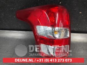 Gebruikte Achterlicht links Mitsubishi L-200 2.4 Clean Diesel 4WD Prijs € 181,50 Inclusief btw aangeboden door V.Deijne Jap.Auto-onderdelen BV