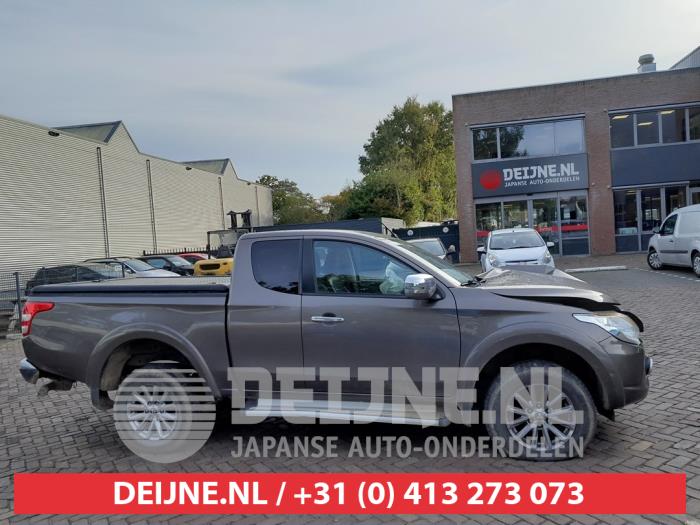 Mitsubishi L200 Türscheibe 2-türig rechts O615628