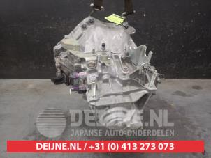 Mazda 2 Gearbox O615730 photo 2