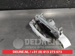 Suzuki Vitara Remklauw (Tang) links-voor O615946 foto 2
