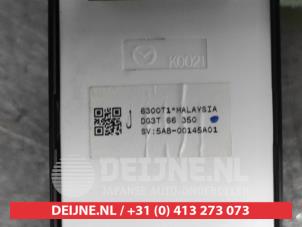 Mazda 2 Combischakelaar ramen O615993 foto 3