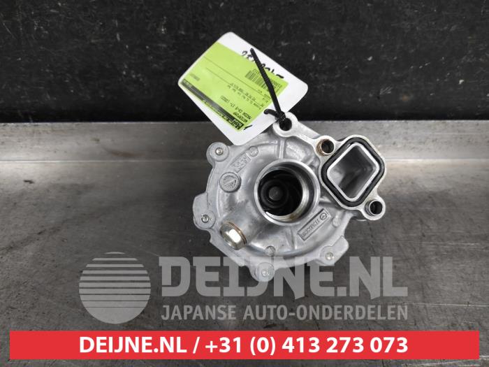 Gebruikte Waterpomp Mazda CX-5 II (KF) 2.0 SkyActiv-G 165 16V 2WD M Hybrid Prijs € 100,00 Margeregeling aangeboden door V.Deijne Jap.Auto-onderdelen BV