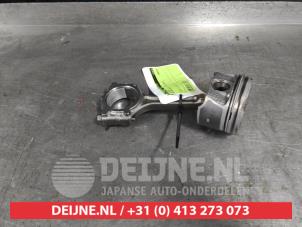 Gebruikte Zuiger Nissan Qashqai (J11) 1.3 DIG-T 140 16V Prijs € 50,00 Margeregeling aangeboden door V.Deijne Jap.Auto-onderdelen BV