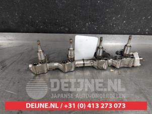 Gebruikte Injector brug Nissan Juke (F15) 1.6 DIG-T 16V Prijs op aanvraag aangeboden door V.Deijne Jap.Auto-onderdelen BV