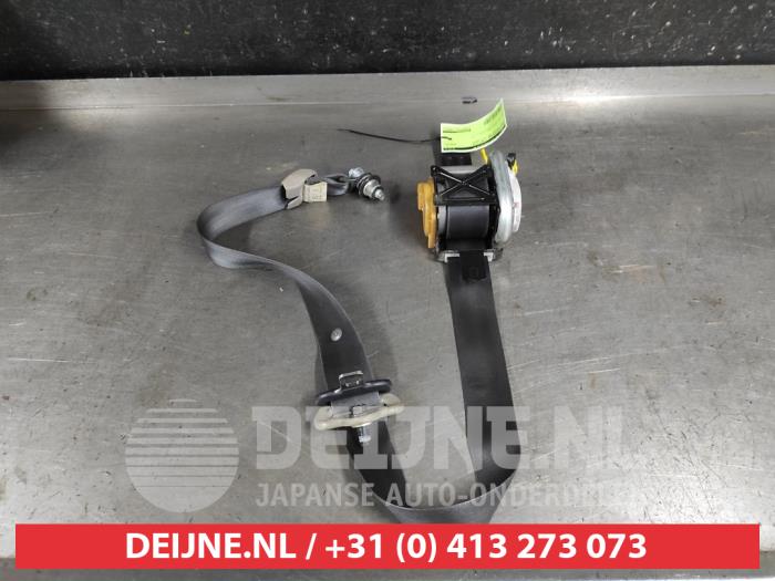 Honda Insight Front seatbelt, left O616749