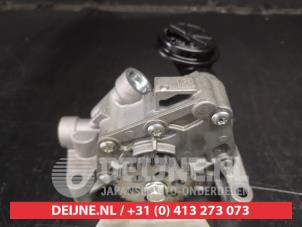 Gebruikte Oliepomp Kia Rio IV (YB) 1.0i T-GDi 100 MHEV Prijs € 50,00 Margeregeling aangeboden door V.Deijne Jap.Auto-onderdelen BV