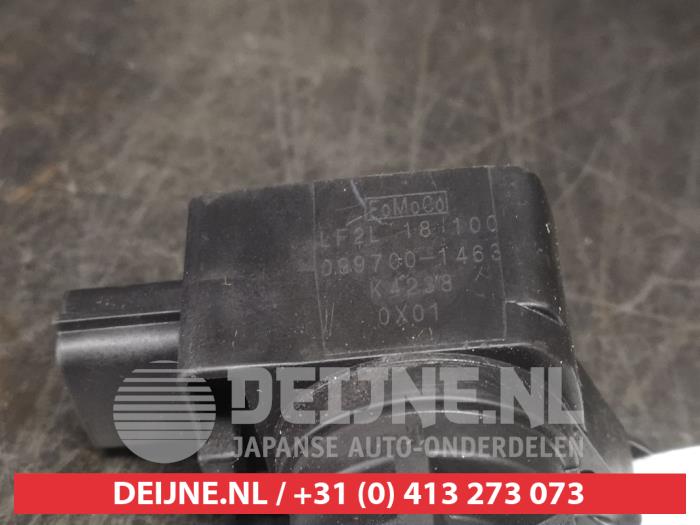 Bobine van een Mazda CX-7 2.3 MZR DISI Turbo 16V AWD 2008