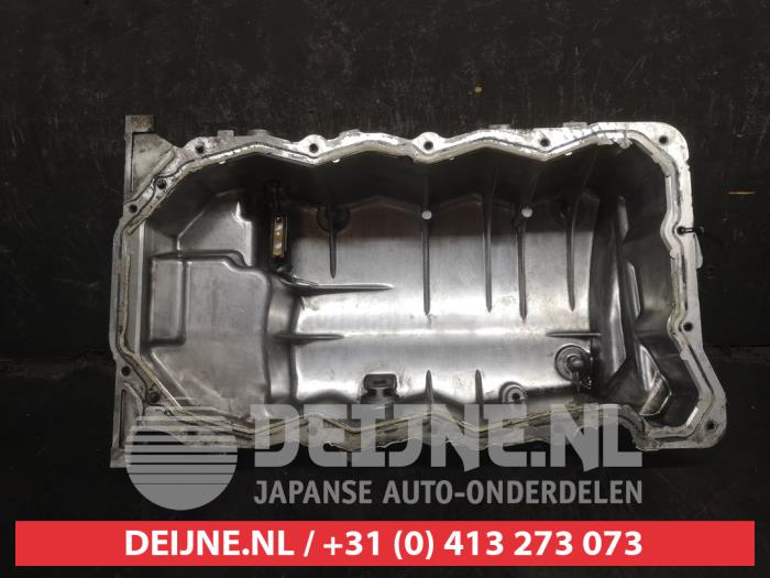 Gebruikte Carterpan Hyundai Santa Fe II (CM) 2.2 CRDi 16V 4x2 Prijs € 50,00 Margeregeling aangeboden door V.Deijne Jap.Auto-onderdelen BV