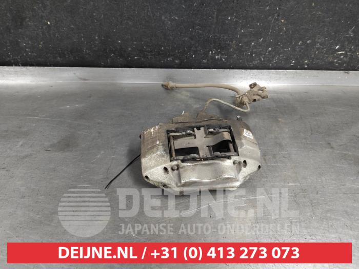 Toyota Hilux Remklauw (Tang) rechts-voor O616935