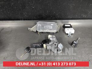 Toyota Yaris Zündschloss+Schlüssel O617119 foto 2