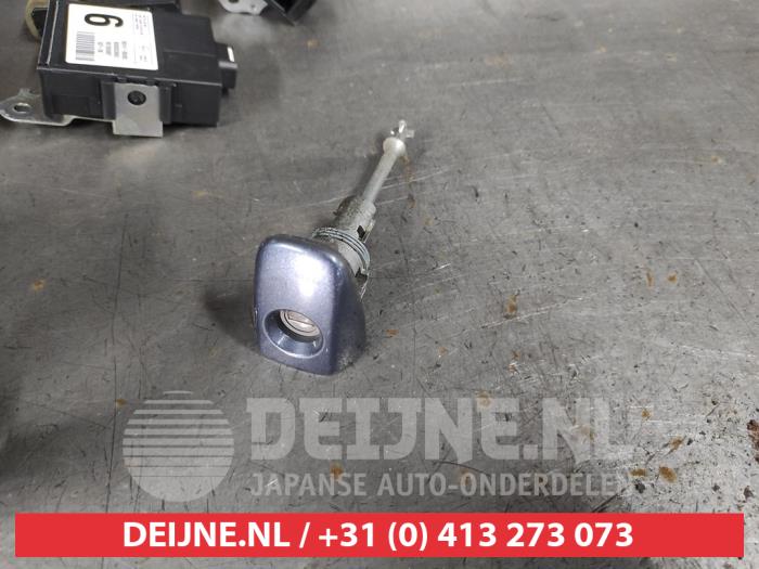 Toyota Avensis Slotenset Cilinder (compleet) O617302