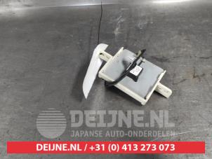 Gebruikte GPS Antenne Toyota Yaris III (P13) 1.5 16V Hybrid Prijs € 75,00 Margeregeling aangeboden door V.Deijne Jap.Auto-onderdelen BV
