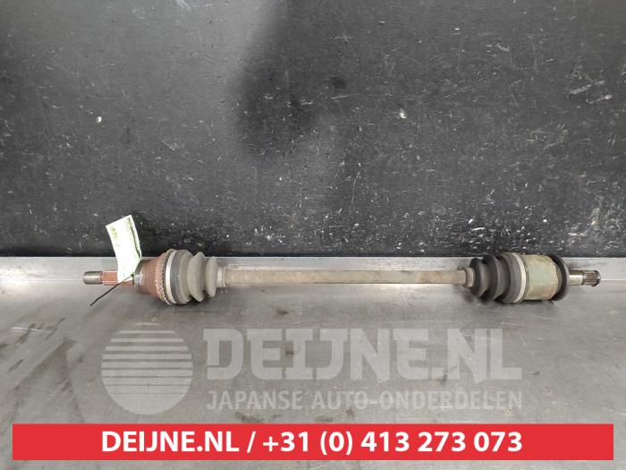 Gebruikte Aandrijfas rechts-achter Mitsubishi Outlander (CU) 2.4 16V 4x4 Prijs € 50,00 Margeregeling aangeboden door V.Deijne Jap.Auto-onderdelen BV