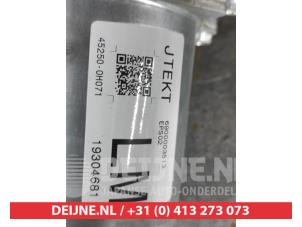 Toyota Aygo Lenksäulenwelle O617608 foto 2