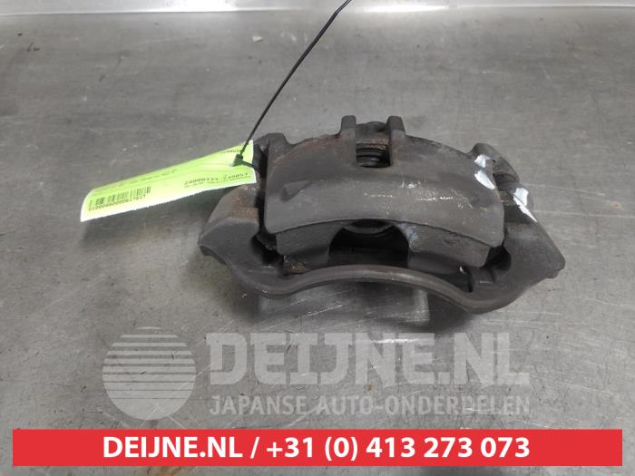 Toyota Yaris Remklauw (Tang) links-voor O617817