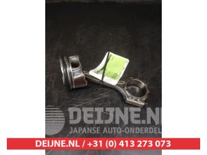 Gebruikte Drijfstang Hyundai i10 1.2 16V Prijs € 75,00 Margeregeling aangeboden door V.Deijne Jap.Auto-onderdelen BV