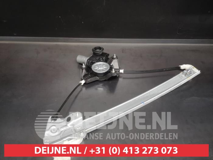 Toyota Yaris Ruitmechaniek 4Deurs links-voor O617861