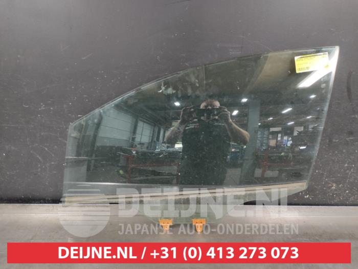 Nissan Leaf Türscheibe 4-türig links vorne O617899