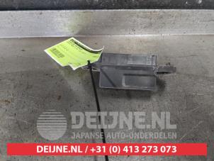 Toyota Yaris Schalter Heckklappe O618149 foto 2